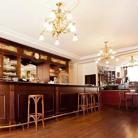 Du Coq D'or Hotel